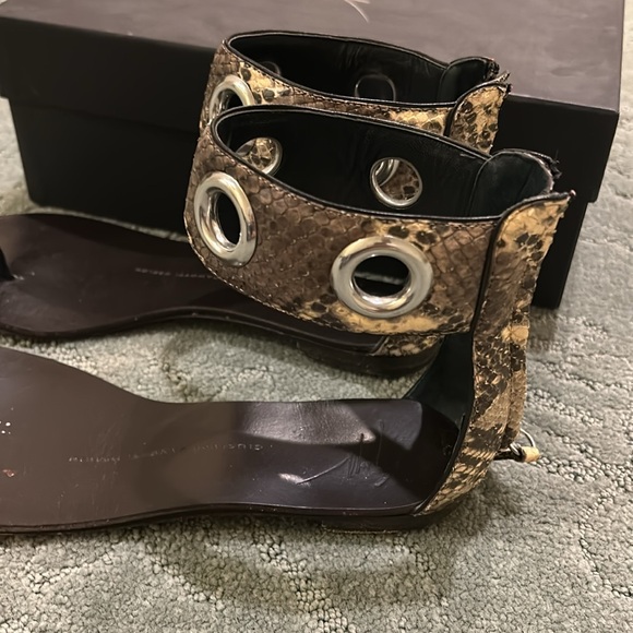 Giuseppe zanotti flat multi python toe ring sandals size 7 - Picture 4 of 6